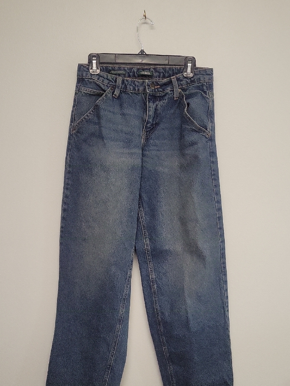 Wild Fable Women's Dark Blue Mid-rise Relaxed Straight Jeans